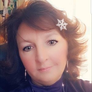 Meet your Posher, Tamica